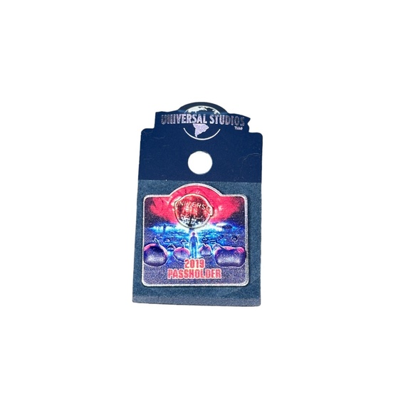 Universal Studios Halloween Horror Nights 2019 Passholder Stranger Things Pin - Picture 1 of 1